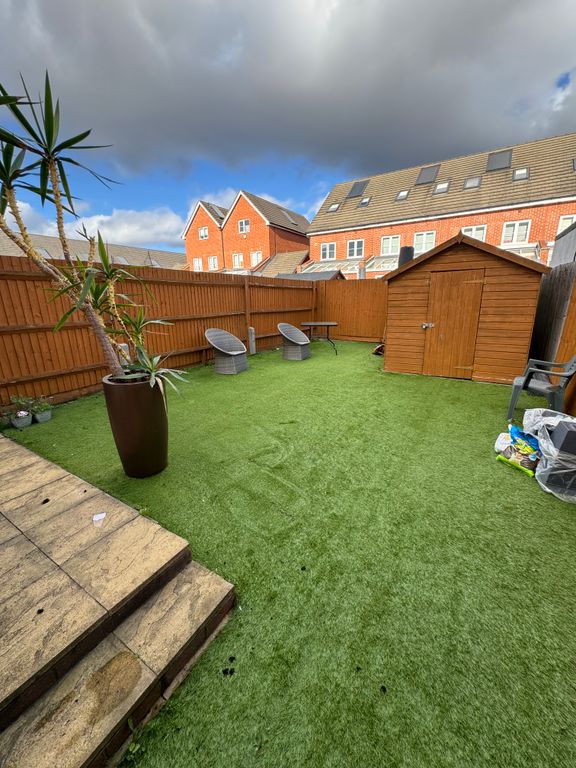 Property photo 2 of 14 Garden