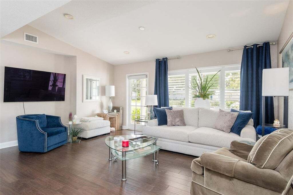 Property photo 3 of 20 <Alttext/>