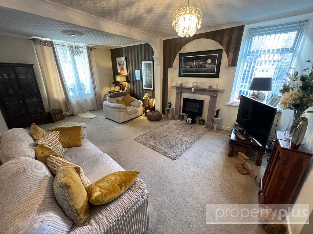 Property photo 2 of 15 Picture No. 06