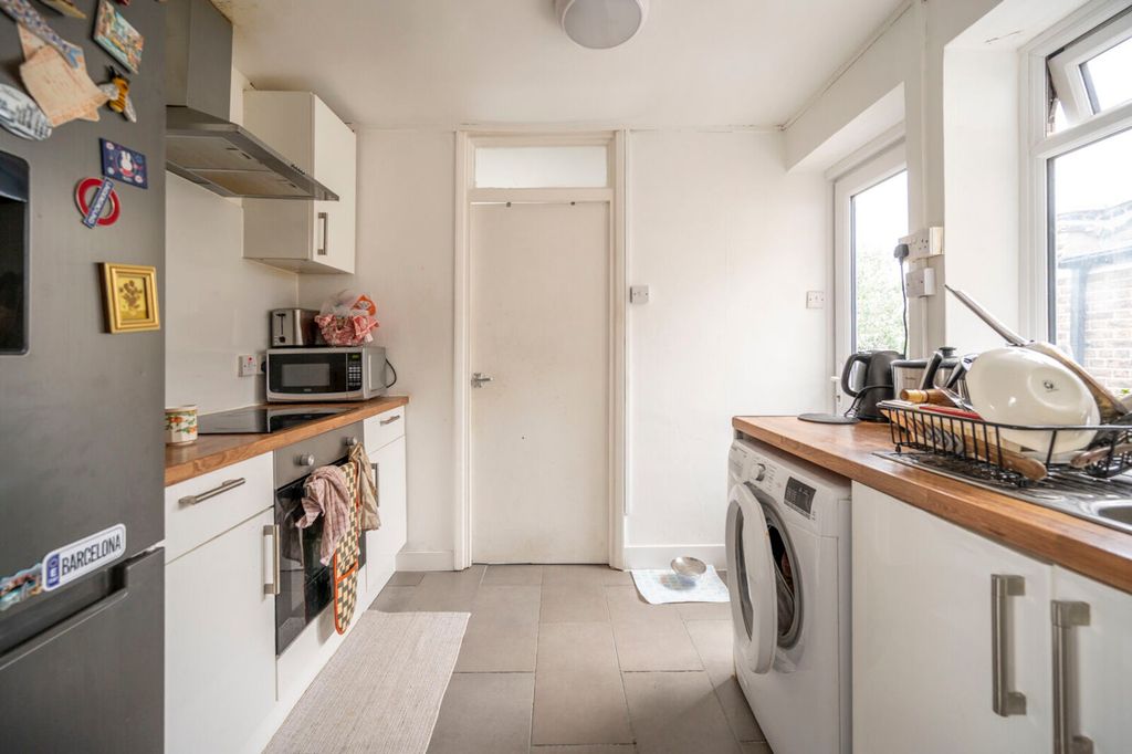 Property photo 2 of 6
