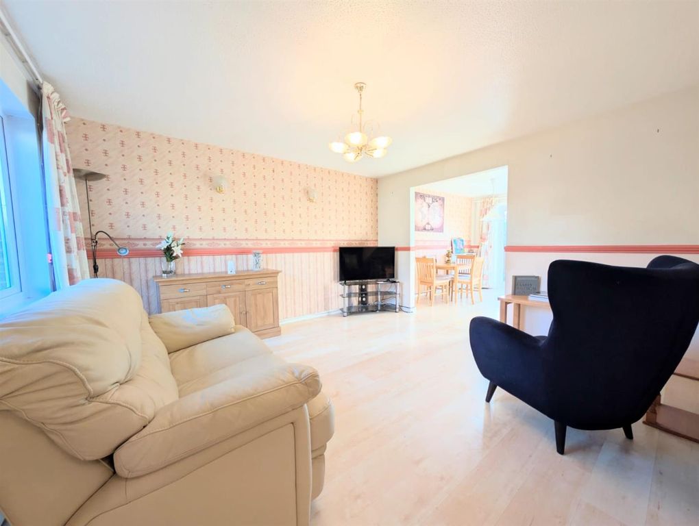 Property photo 2 of 12 13.Jpg