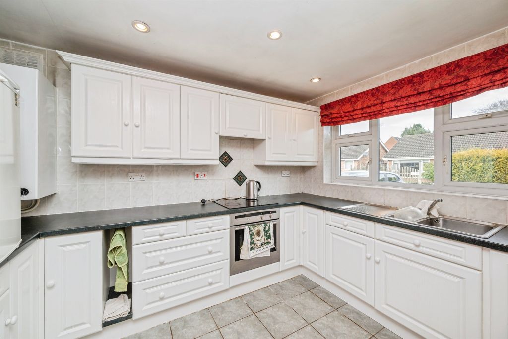 Property photo 2 of 17