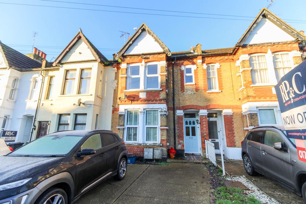 Property photo 3 of 16 Front (Exterior)