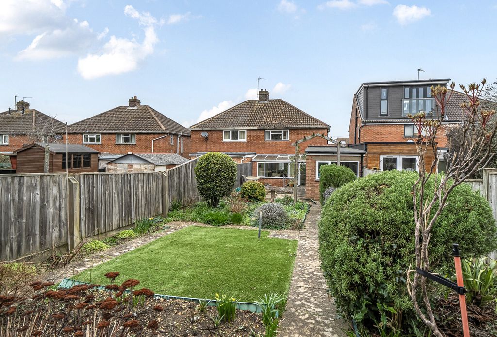 Property photo 3 of 9 1415253-2-6995c33...