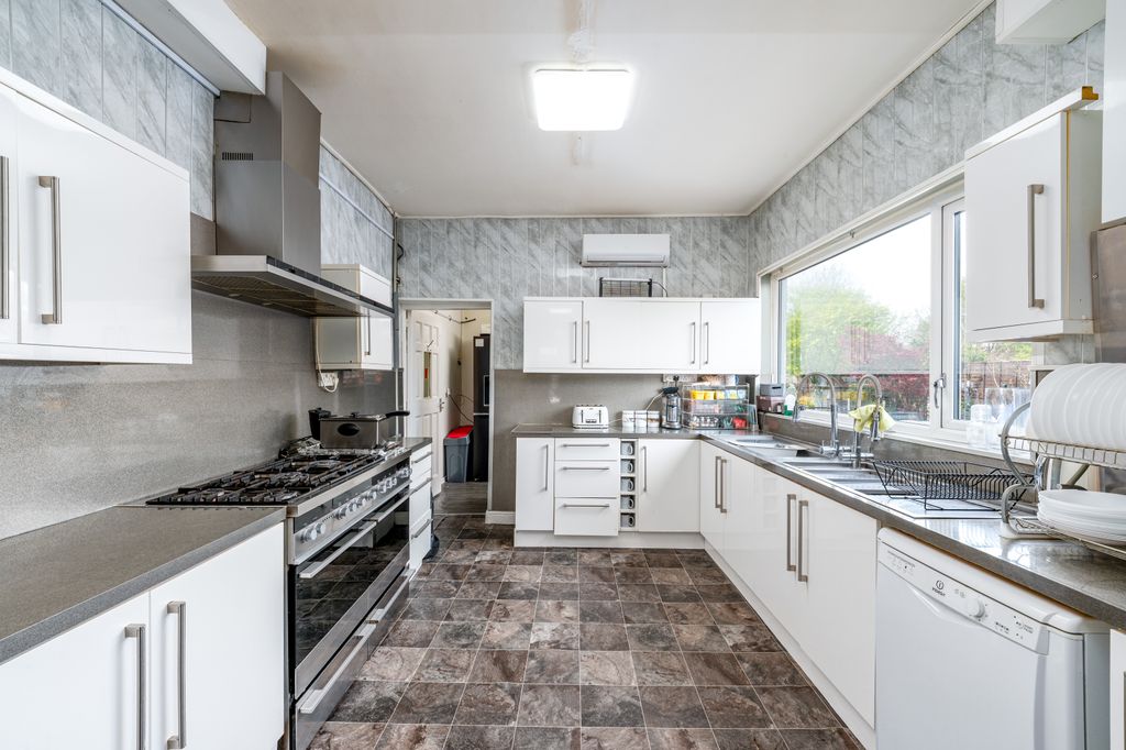 Property photo 2 of 42 B191c20Cfe920ce7081E9F219Ae0c8c8F657c102.Jpg