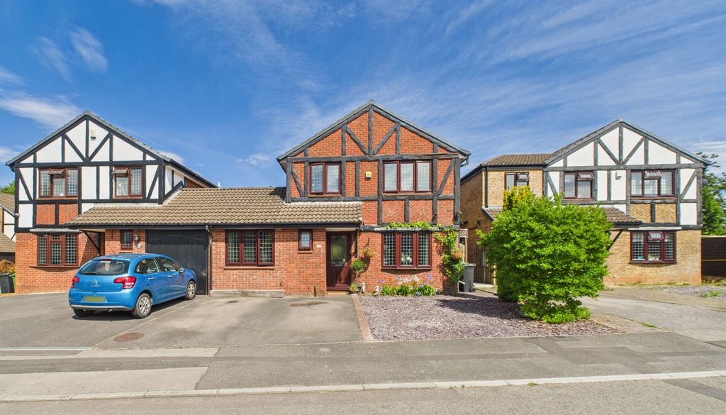 Property photo 1 of 37 Cam02023G0-Pr0149-Still028