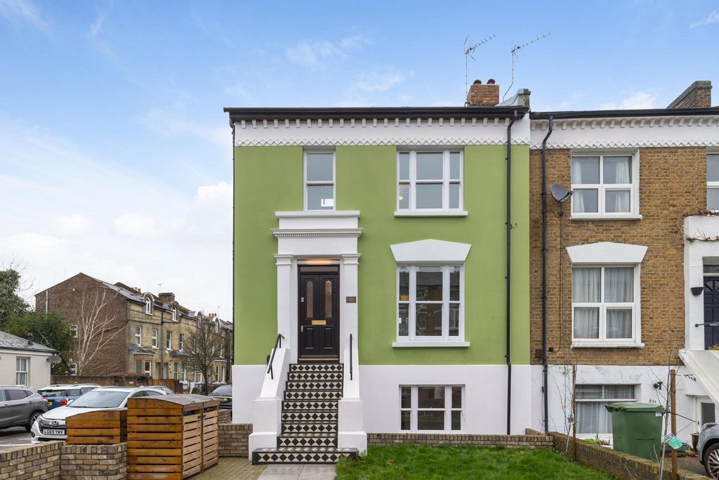 Property photo 1 of 11