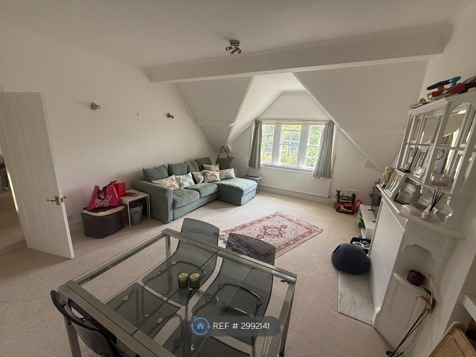 Property photo 1 of 13 Living Room