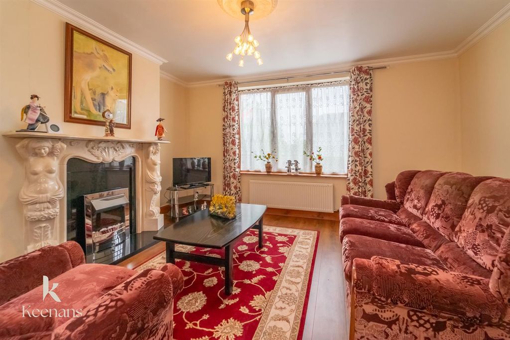 Property photo 2 of 33 Lytham Road-6.Jpg