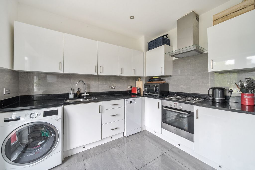 Property photo 3 of 17 1455442-9-69Fdf3c...
