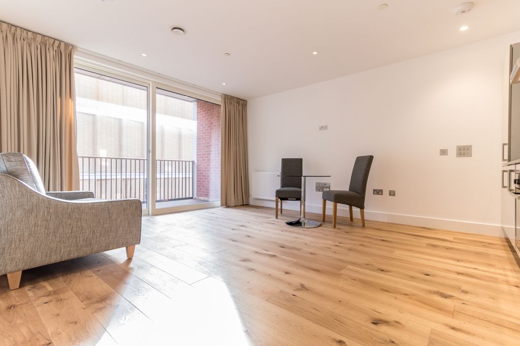 Property photo 2 of 7 52586