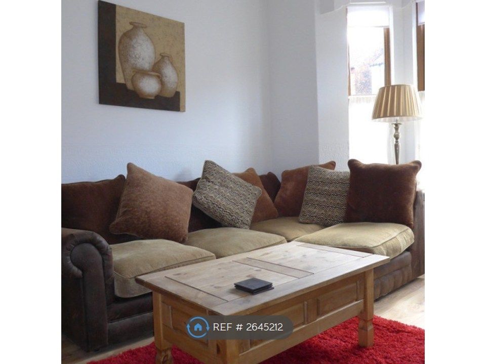 Property photo 3 of 15 Living Room