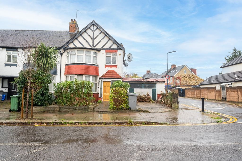 Property photo 1 of 9