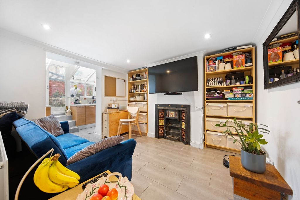 Property photo 1 of 8