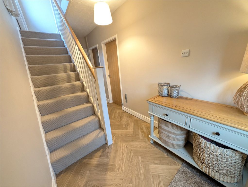 Property photo 2 of 18 Picture No. 29