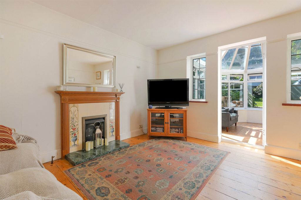 Property photo 3 of 18 Picture No. 06