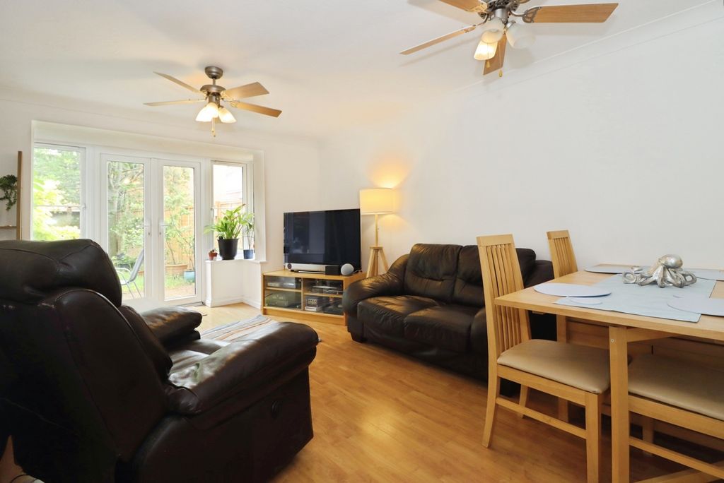Property photo 3 of 19 Pbox-Img.Jpg