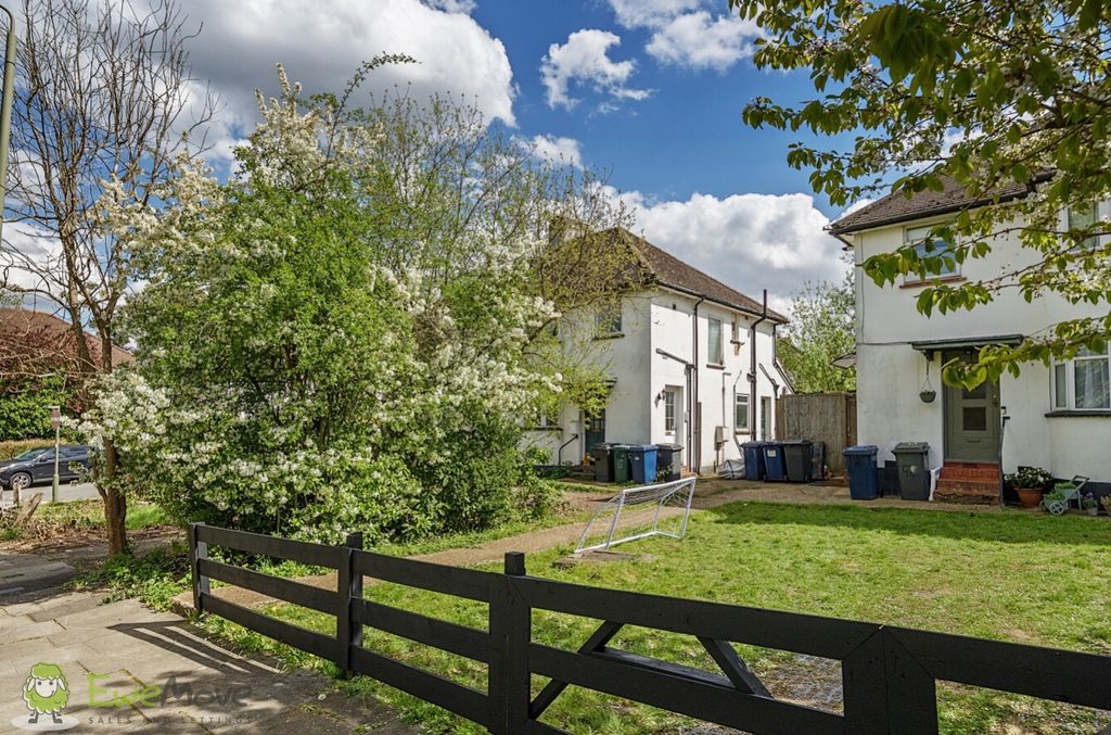 Property photo 3 of 9 0Ea53381-4A8B-48E1-B7Db-F835F0Ddc1Df