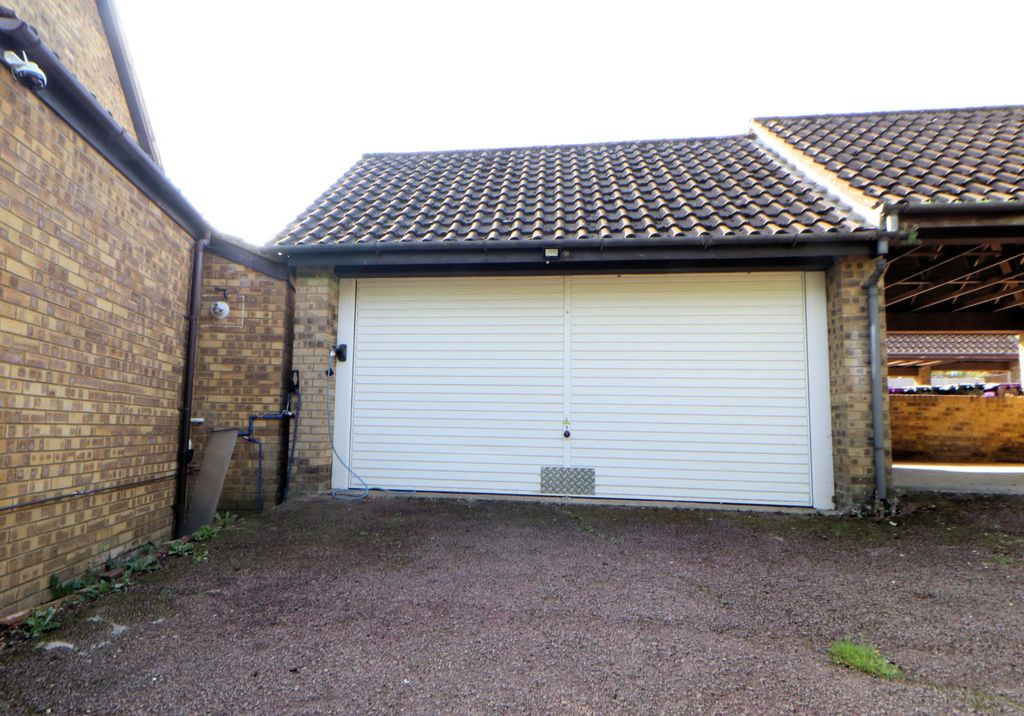 Property photo 2 of 18 Picture No. 08