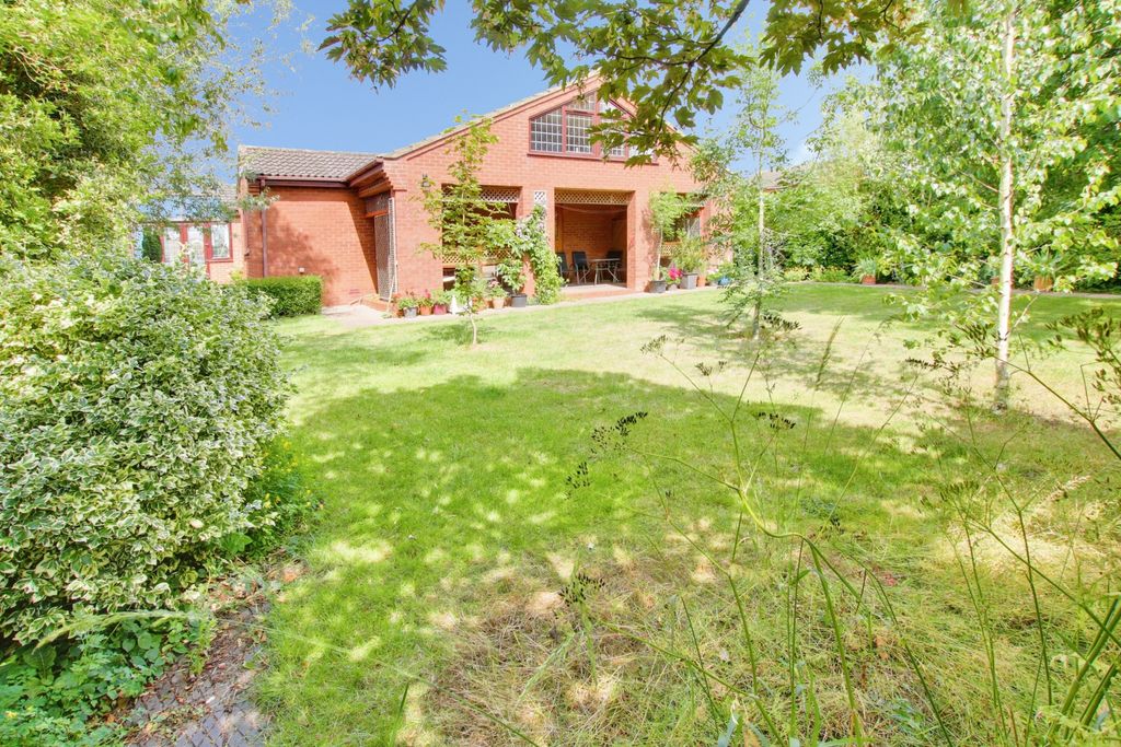 Property photo 1 of 19