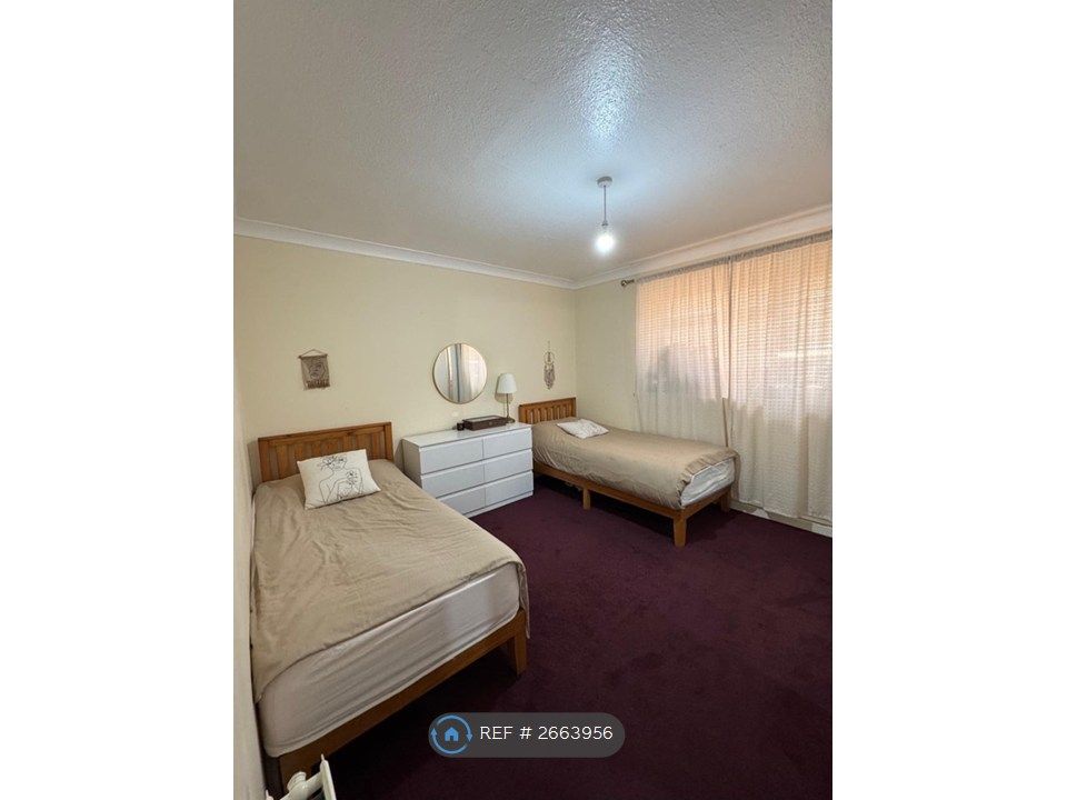 Property photo 3 of 27