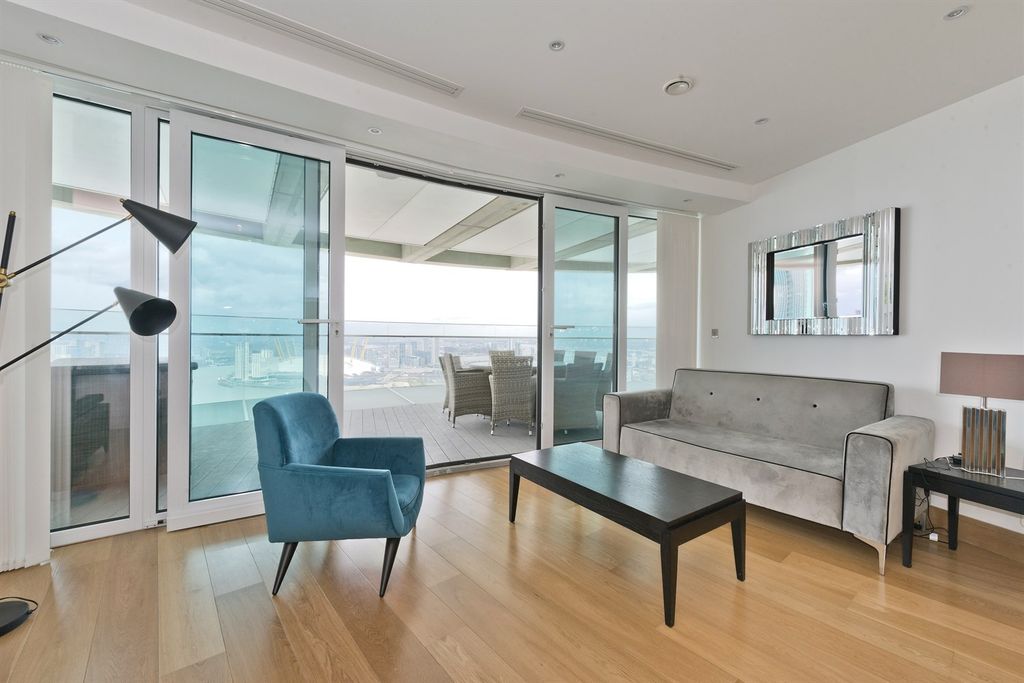 Property photo 1 of 10 (Main)
