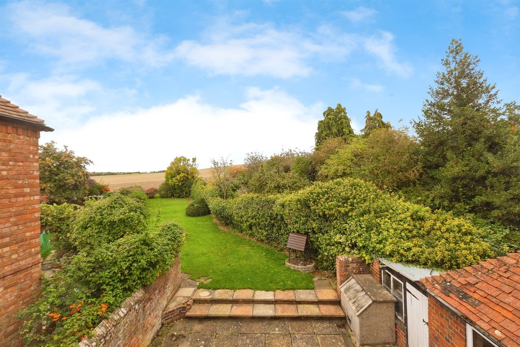 Property photo 2 of 16