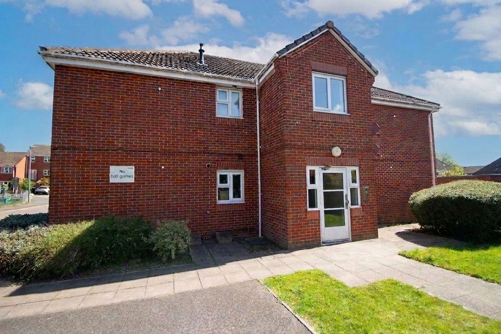 Property photo 1 of 12