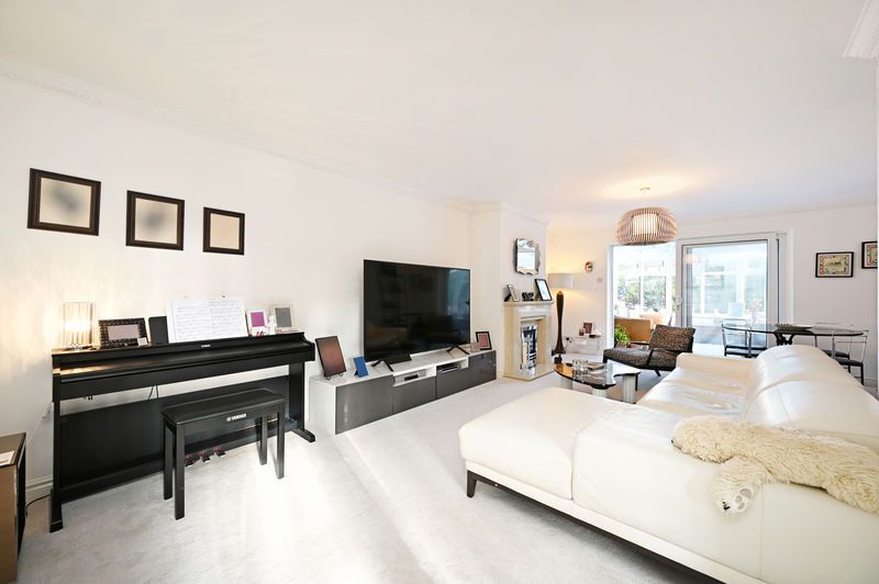 Property photo 2 of 34 Living Room