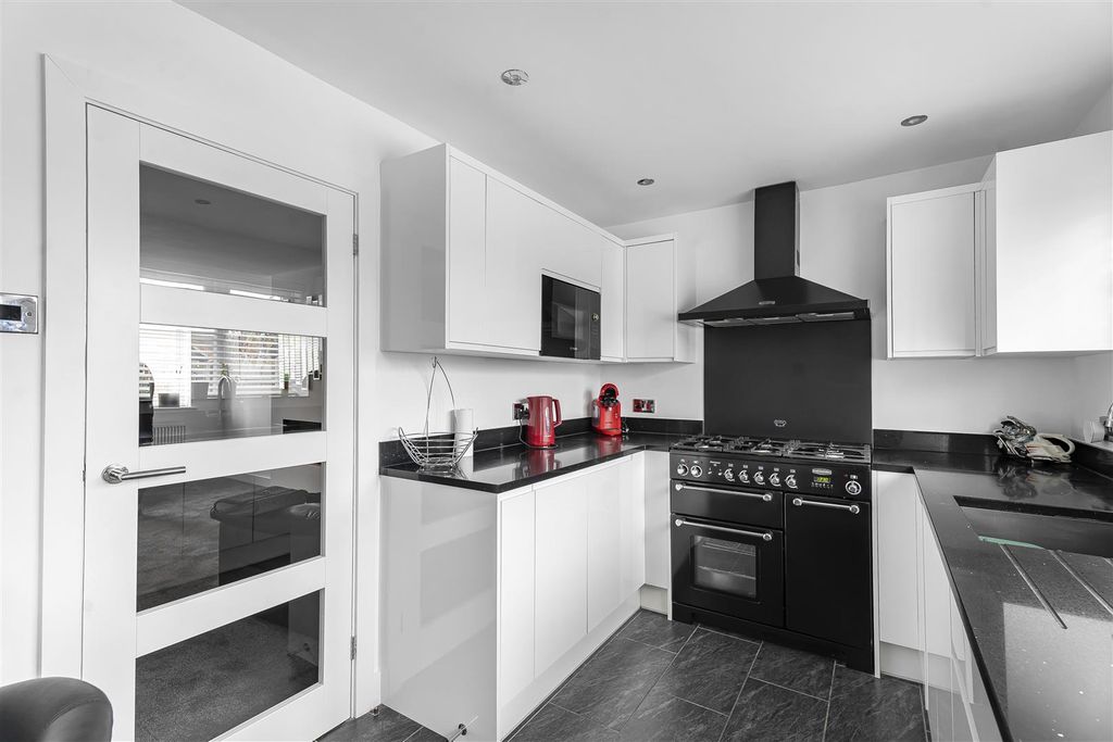 Property photo 3 of 26 12_73864.Jpg