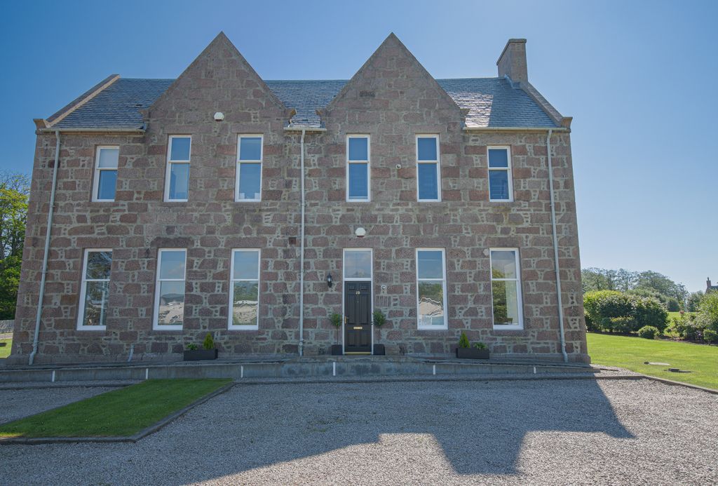 Property photo 1 of 17 Ext3