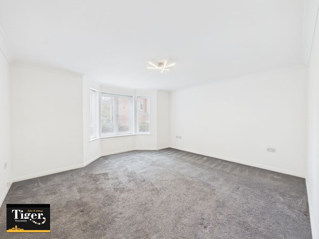 Property photo 2 of 16 Cam03440G0-Pr0710-Still009