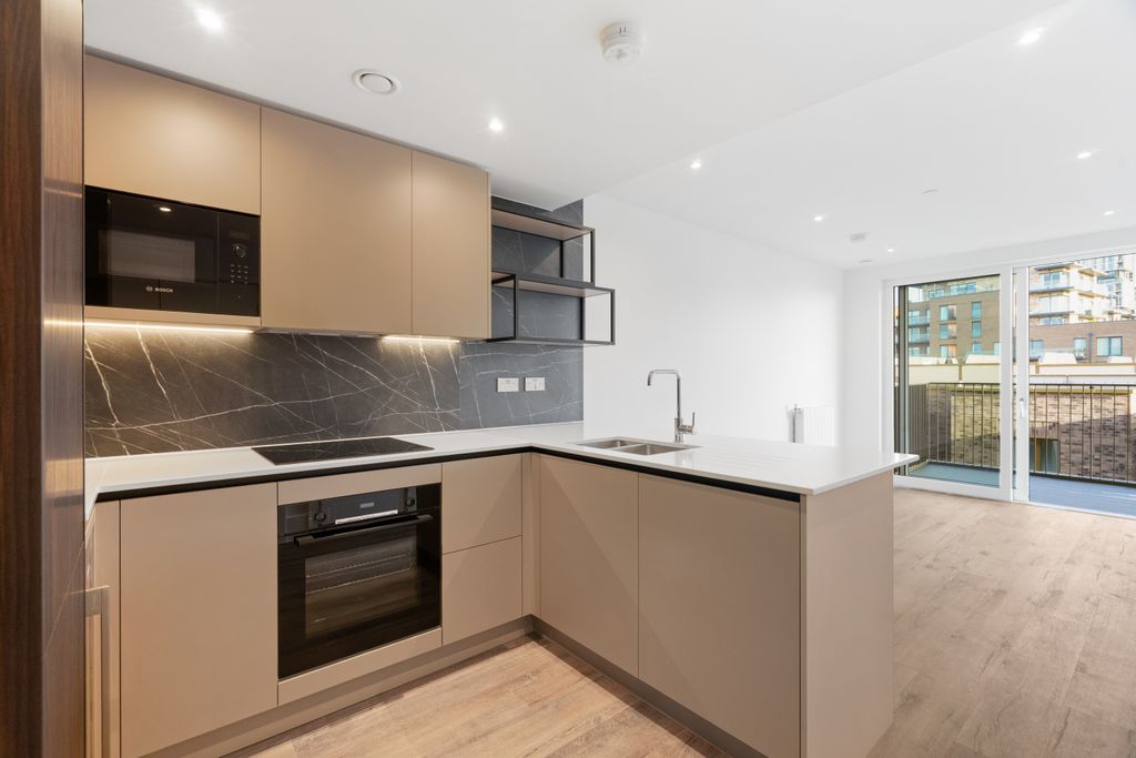 Property photo 1 of 31