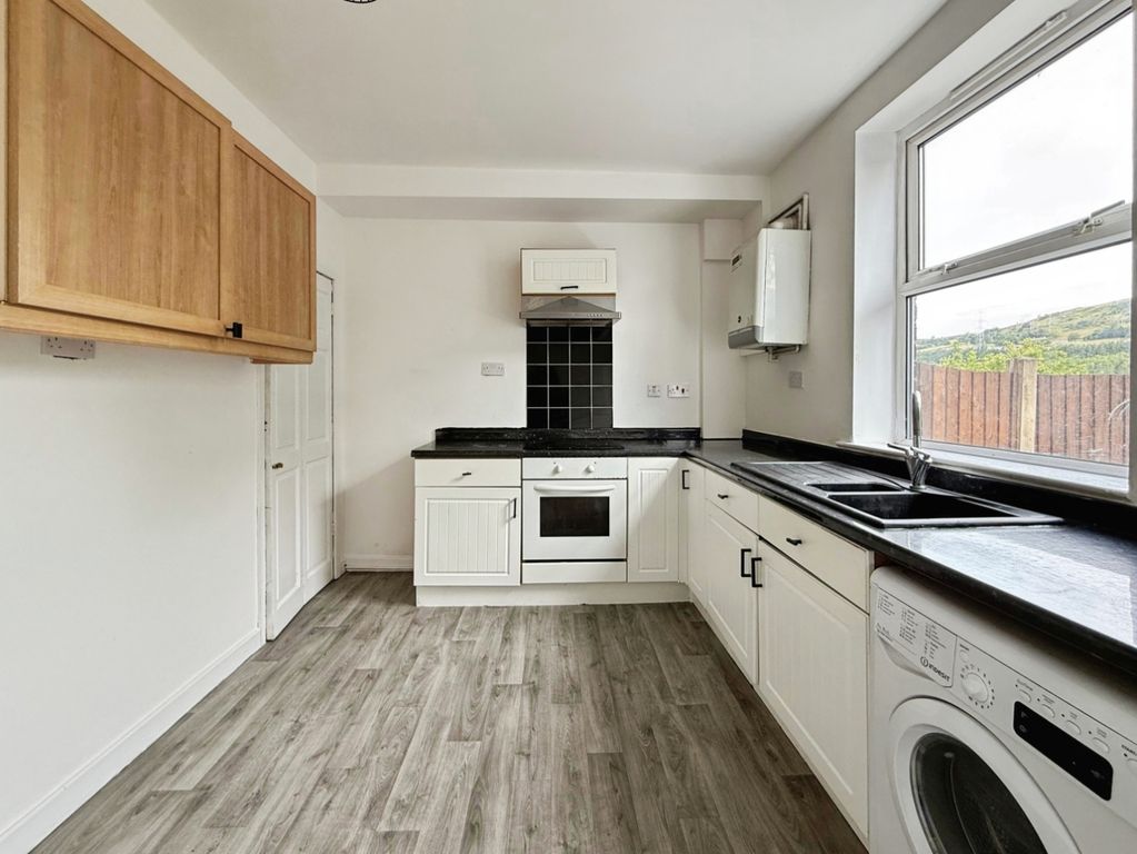 Property photo 3 of 18 Pbox-Img.Jpg