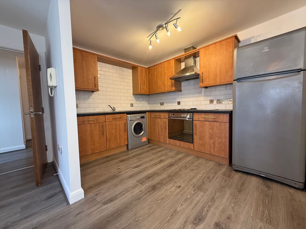 Property photo 1 of 7 Img_9037