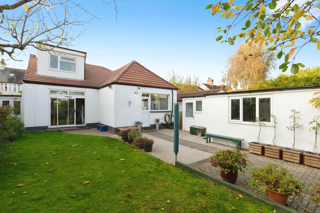 Property photo 2 of 16 Photo