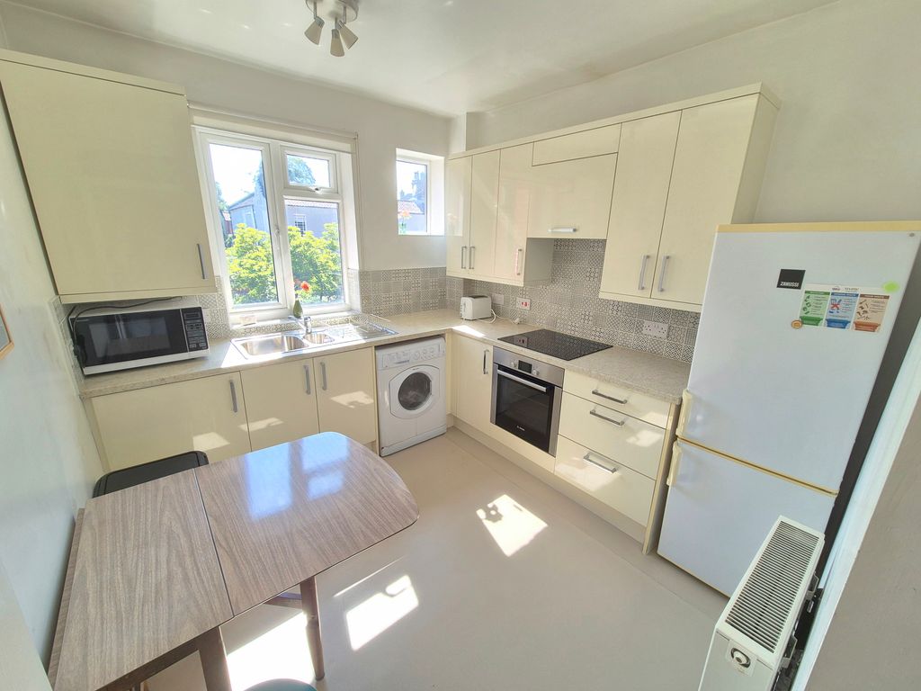 Property photo 2 of 13 Image