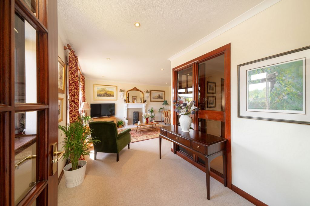 Property photo 2 of 20 Photo 15