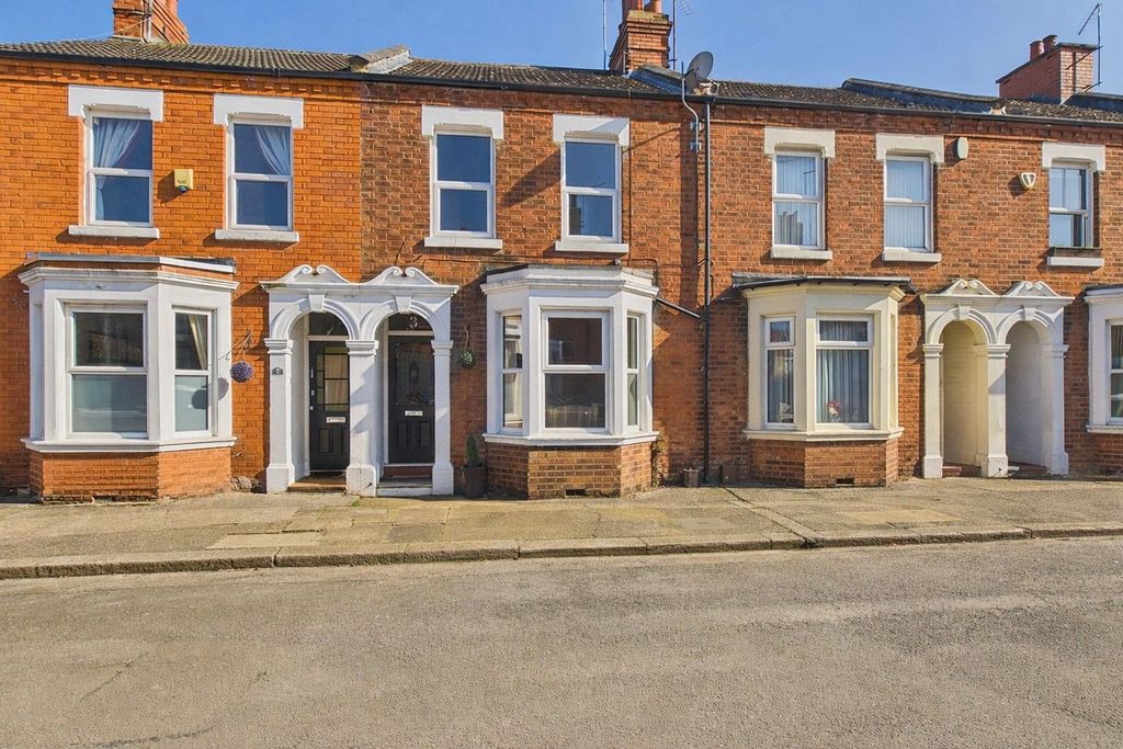 Property photo 1 of 21