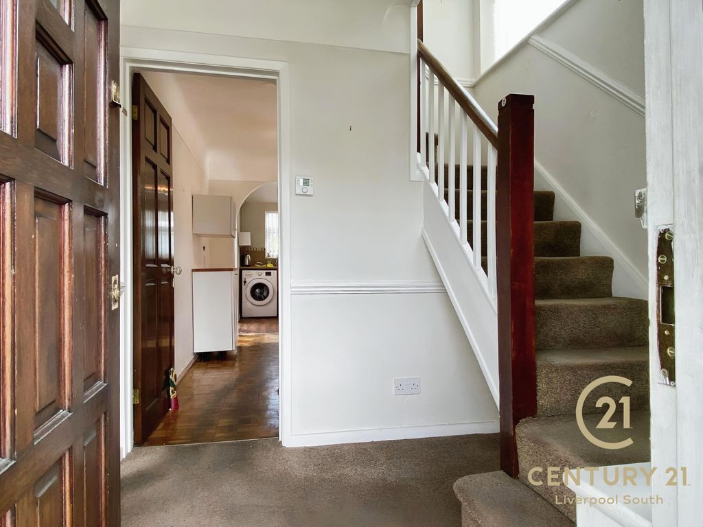 Property photo 2 of 20
