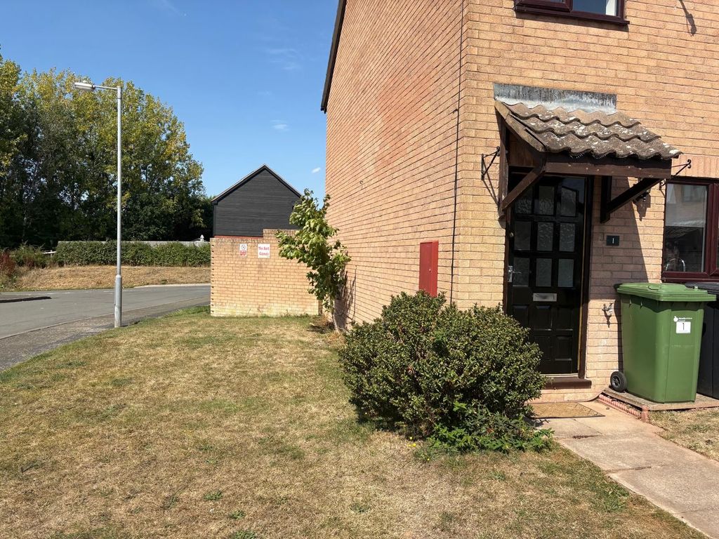 Property photo 2 of 27