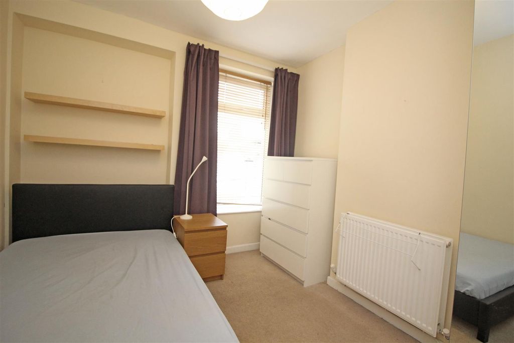 Property photo 3 of 9 Bedroom Two.Jpg