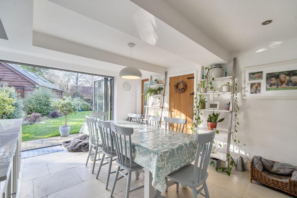 Property photo 3 of 25