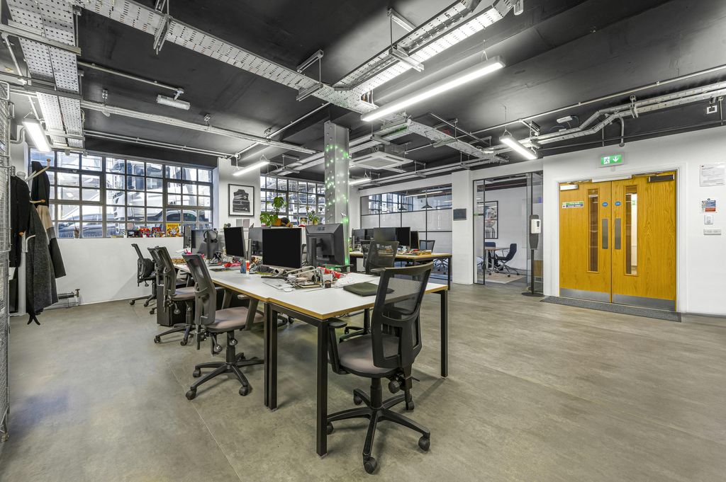 Property photo 1 of 15 Office 13.Jpg