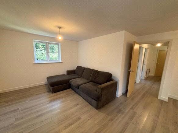 Property photo 2 of 12 Picture No. 07