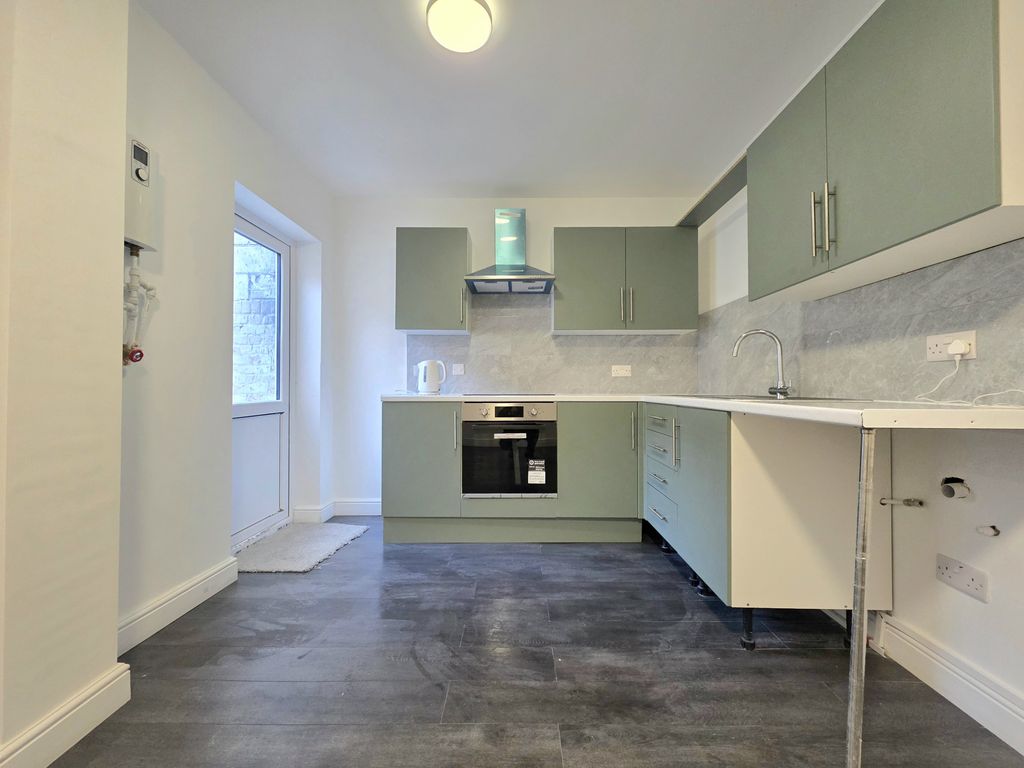 Property photo 2 of 4