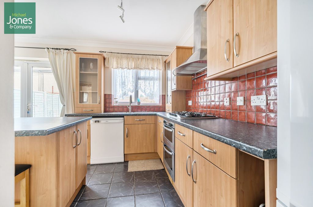 Property photo 2 of 23 Kitchen