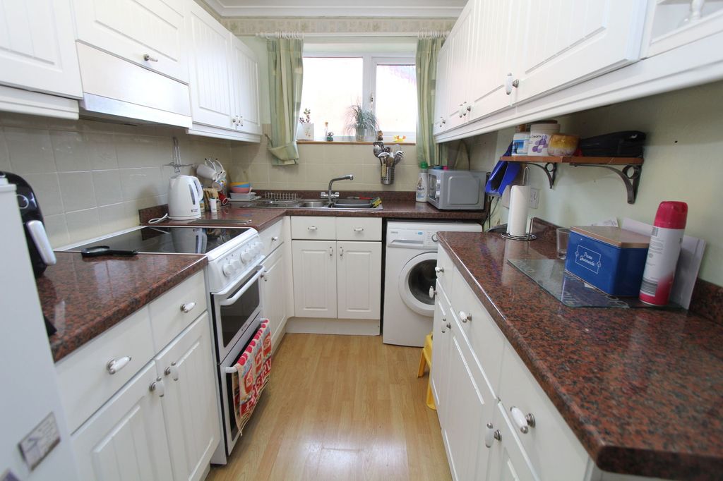 Property photo 2 of 16