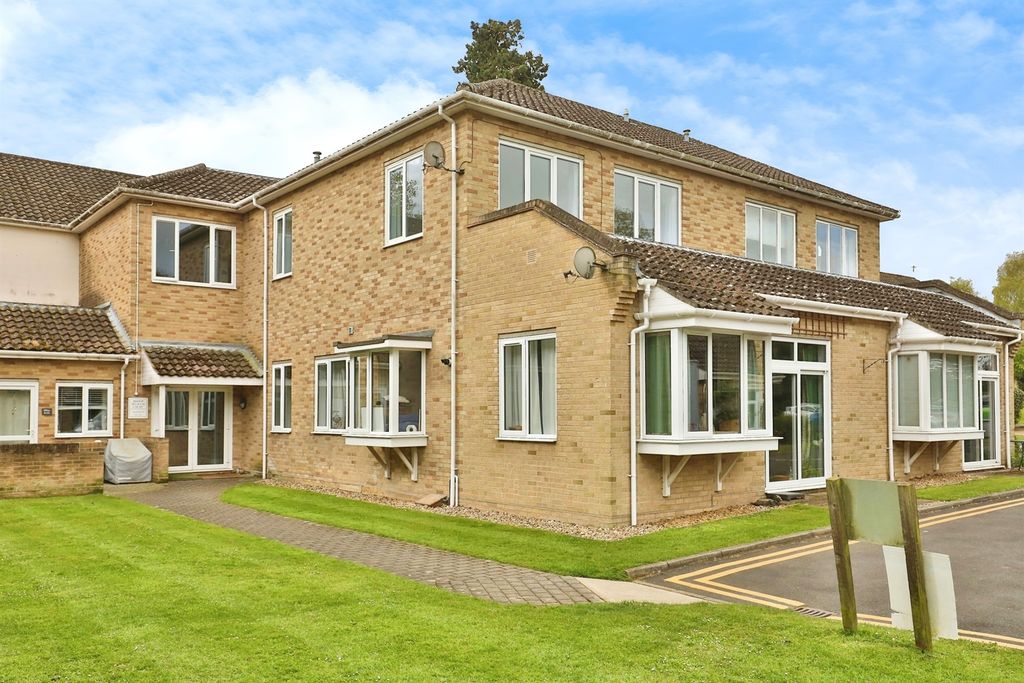 Property photo 1 of 15