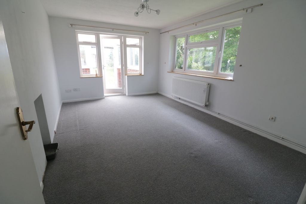 Property photo 3 of 9